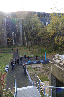 Denkort Bunker Valentin, Rundweg Station "Betonmischer", Copyright: Allegra Schneider